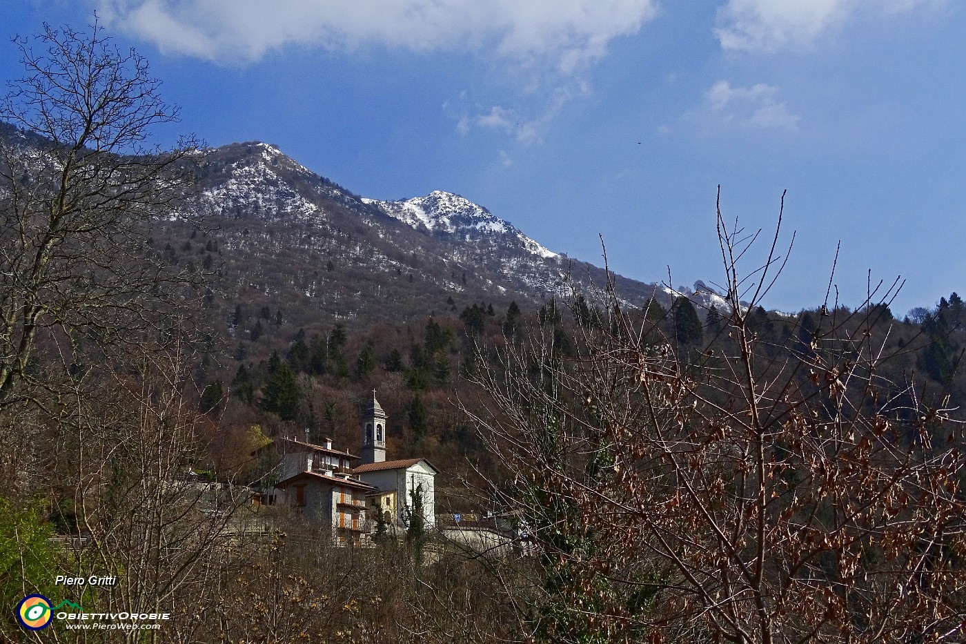 02 Il Suchello sopra il Santuario Madonna della neve (900 m).JPG -                                